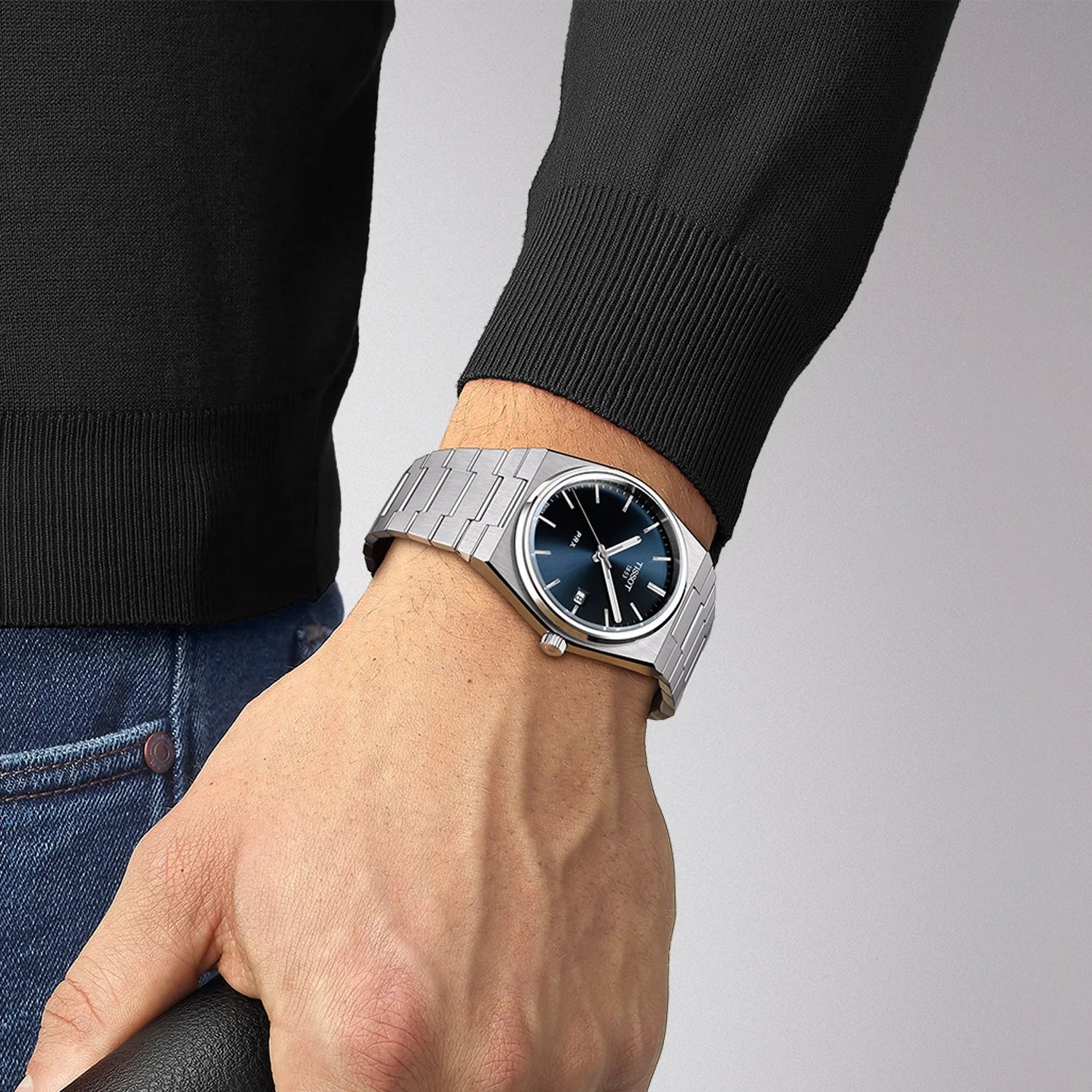 Tissot PRX Herrenarmbanduhr mit silber Handgelenk und Blau Zifferblatt ist bei MyGeschenk zu attraktiven Preisen und versandkostenfrei. 