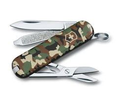 Victorinox Classic SD Serie ist mit ihrer Camouflage Pattern, der kostenlosen Gravuroption und der kostenlosen Lieferung bei MyGeschenk erhältlich.