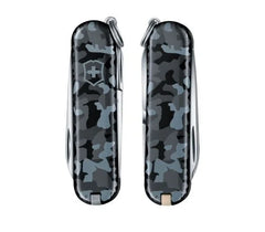 Victorinox Classic SD Serie ist mit ihrer Navi Camouflage Farbe, der kostenlosen Gravuroption und der kostenlosen Lieferung bei MyGeschenk erhältlich.