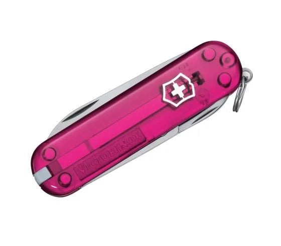 Victorinox Classic SD Serie ist mit ihrer transparenten rosa Farbe, der kostenlosen Gravuroption und der kostenlosen Lieferung bei MyGeschenk erhältlich.