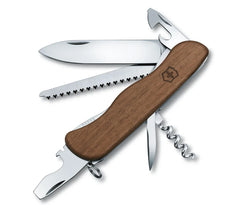 Victorinox Forester-Serie ist das funktionalste Taschenmesser, das in Lagern und Wäldern bevorzugt wird. Es hat eine ergonomische Struktur. Kostenloser Versand!